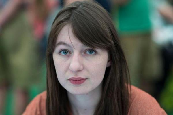 Penulis Irlandia Sally Rooney Tolak Bukunya Diterjemahkan ke Bahasa Ibrani