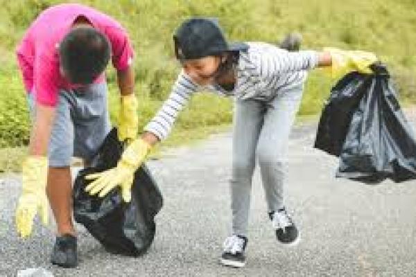 Mondelez Indonesia Ajak Siswa Bijak Sampah Plastik 