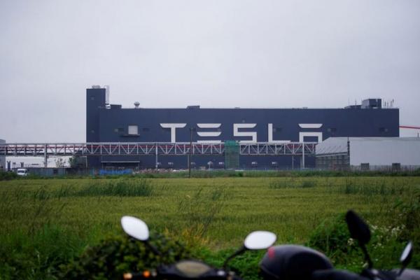 Tesla Berjanji Produksi 500.000 Unit Mobil di Shanghai