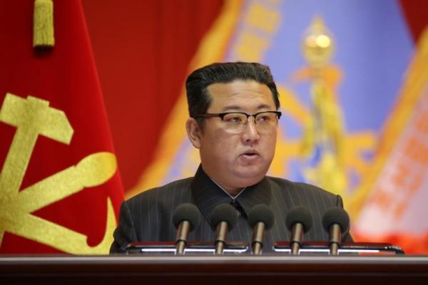 Kim Jong-un Tekankan untuk mendidik Perwira Militer menjadi Perwira yang Setia