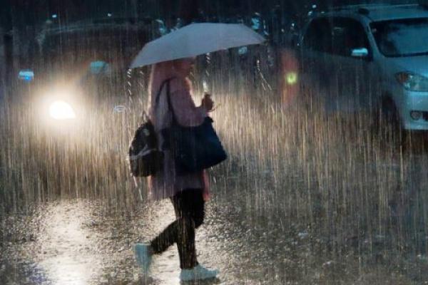 Siang Nanti, Hujan Bakal Dinginkan Kota-kota Ini