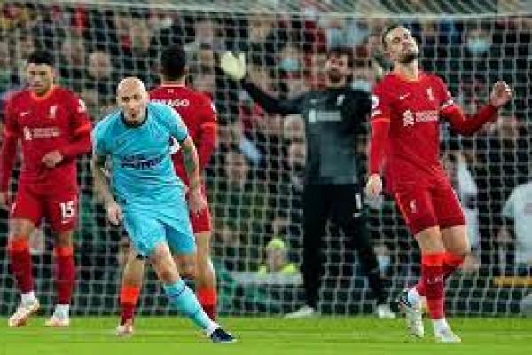 Liverpool Kantungi 2000 Kemenangan Setelah Kalahkan Newcastle 3-1