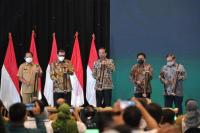 Presiden Jokowi Serahkan Ribuan Sertifikat Badan Hukum BUMDes