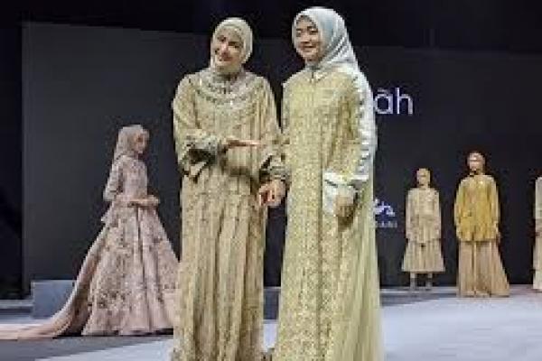 Ilustrasi. Industri fesyen muslim Indonesia masuk peringkat tiga dunia (foto: Antara)