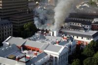 Gedung Parlemen Afrika Selatan Kembali Dilalap Api, Ini Penyebabnya