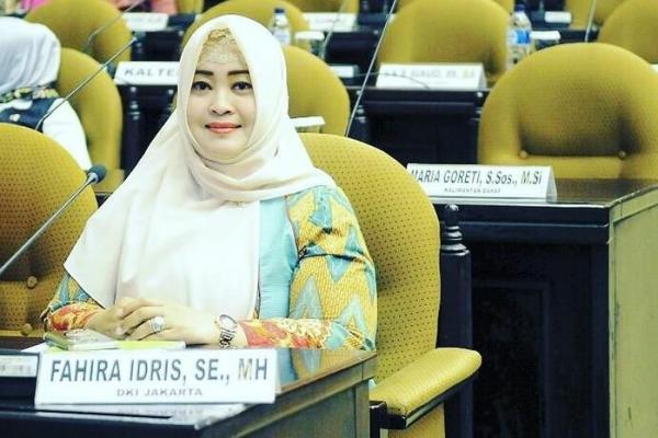 Fahira Idris Minta PTM 100 Persen Dimonitor Lewat Surveilans Kasus dan Prokes