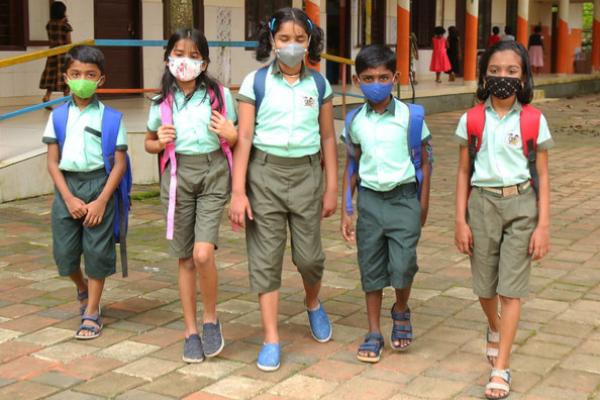 India Bolehkan Perempuan Pakai Celana Pendek ke Sekolah