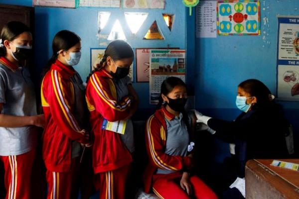 Covid Melonjak, Nepal Tutup Sekolah dan Larang Pertemuan Besar