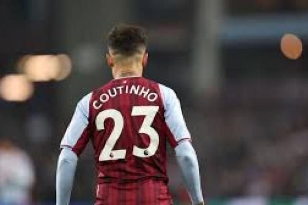 Philippe Coutinho menghiasi debutnya dengan manis untuk Aston Villa dengan torehan sebuah gol yang membantu timnya itu mengimbangi Manchester United dengan skor 2-2.(foto: theathletic.com) 