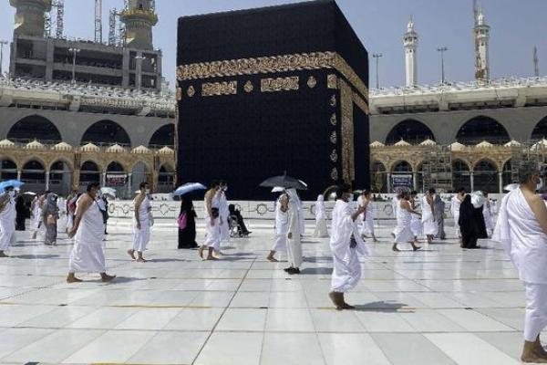 Arab Saudi Mulai Terima Jemaah Umrah Asing