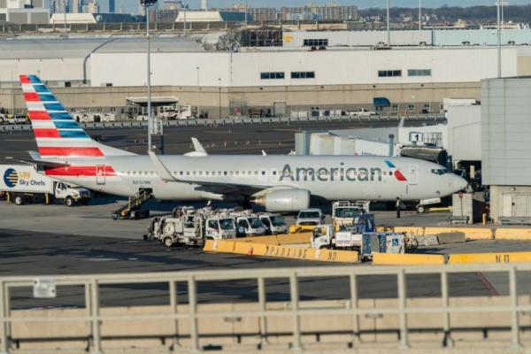 Diterjang Badai Musim Dingin, Amerika Serikat Batalkan 3000 Lebih Penerbangan