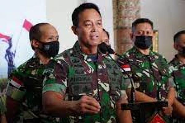Dok. Panglima TNI Jenderal Andika Perkasa ke Timika, melayat tiga prajurit gugur di Gome Papua.(Sumber: Tangkapan Layar Instagram.com/@jendral_andika) 
