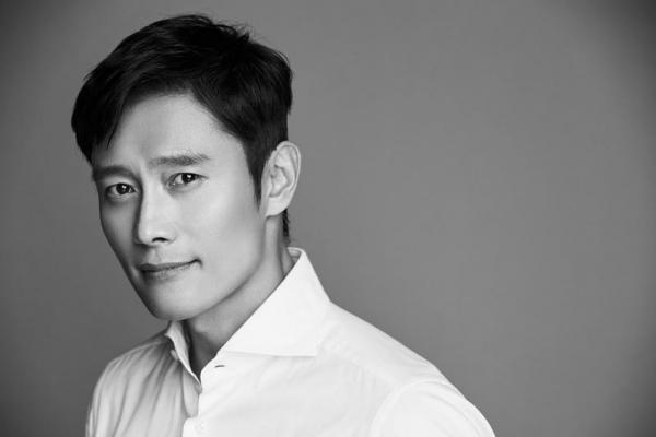 Aktor Lee Byung-hun Dinyatakan Positif COVID-19 Varian Omicron