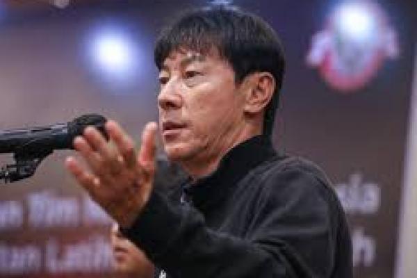 Fix, Shin Tae-yong Tetap Latih Timnas Senior 