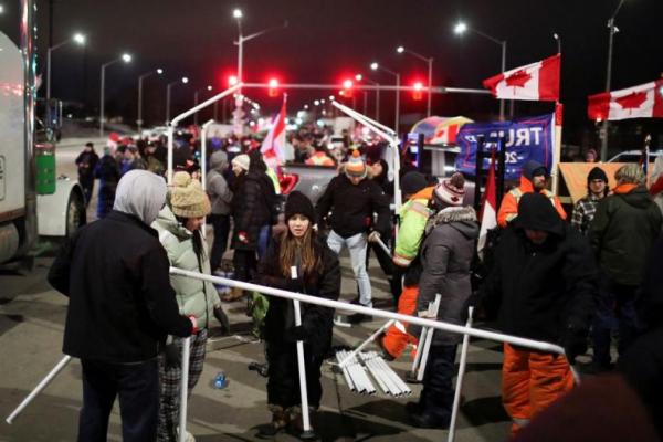 AS Tekan Akhiri Blokade Perbatasan, Kanada Tunggu Bala Bantuan