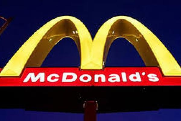 Setelah 14 Tahun, McD Naikkan Harga Burger Keju di Inggris