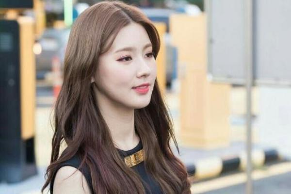 Miyeon (G)I-DLE Dinyatakan Positif COVID-19