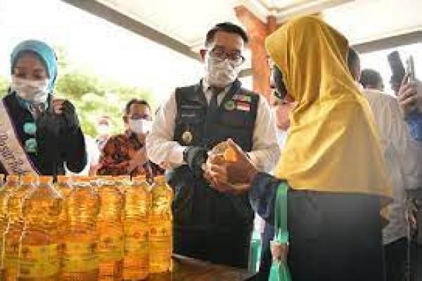 Jawa Barat Atur Distribusi 30 Juta Liter Minyak Goreng dari Pusat
