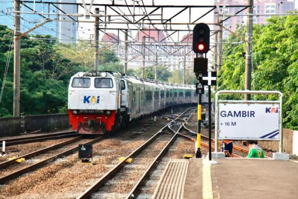 Libur Nataru, Daop 1 Jakarta Tambah 20 Jadwal KA Tambahan dari Stasiun Gambir dan Pasarsenen