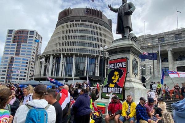 Polisi Selandia Baru Desak Kelompok Anti Vaksin Akhiri Protes