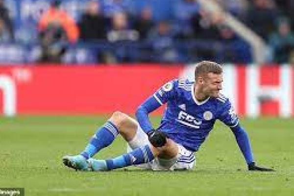 Cedera Lutut, Jamie Vardy Bakal Absen Beberapa Pekan 