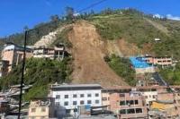 60 Rumah Terkubur Akibat Tanah longsor di Peru 