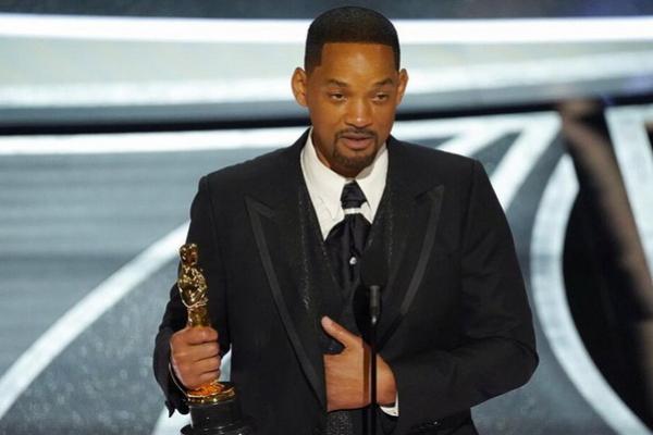 Raih Aktor Terbaik Oscar 2022, Will Smith Menangis Minta Maaf Usai Insiden Tampar Chris Rock 