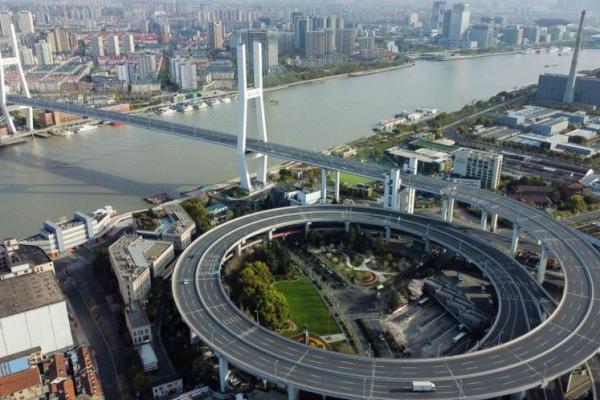 Muak dengan Penguncian Covid, Para Bankir Ingin Tinggalkan Shanghai