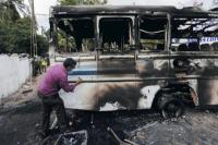 Tahan Kerusuhan, Sri Lanka Berlakukan Jam Malam dan Blokir Media Sosial