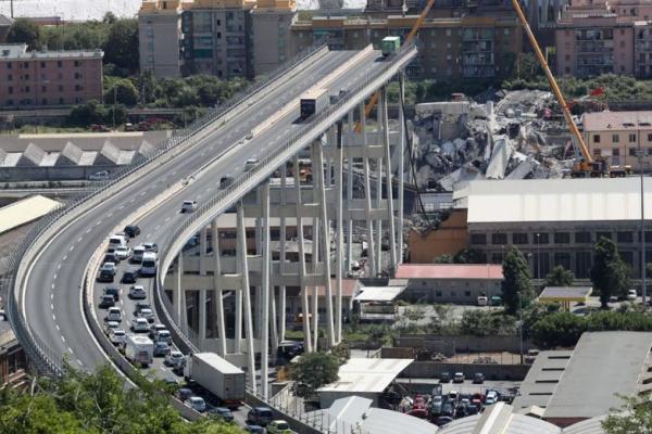 Italia Perintahkan 59 Orang Diadili Atas Runtuhnya Jembatan Genoa