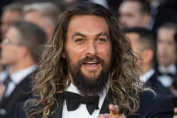 Sahabatnya Bertarung dengan Leukemia, Jason Momoa Minta Hal Ini pada Fansnya