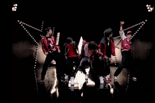 SHINee Rayakan Ulang Tahun Band ke-14 Bersama Fans