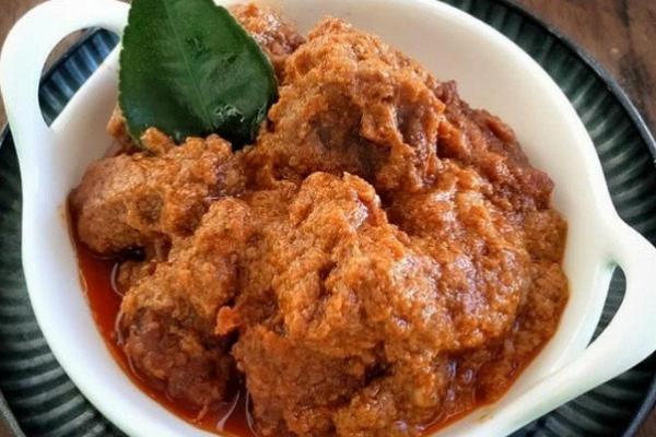 Jadi Sajian Wajib Lebaran, Berikut Tips Memasak, Bumbu, dan Resep Rendang Padang Daging Sapi