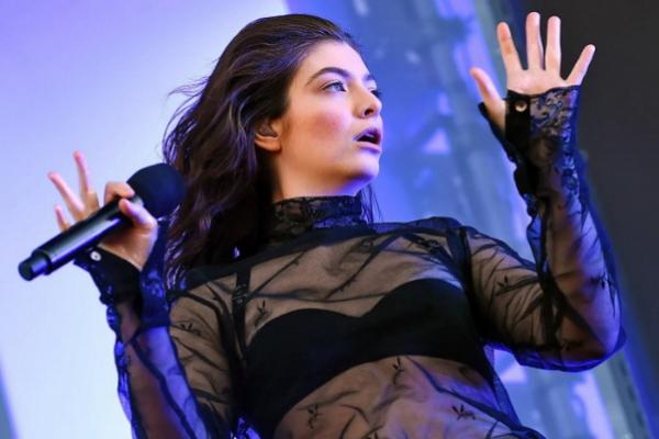 Lorde Luncurkan SOLARSYSTYM, Kisahkan Perjalanan Hidup Sejak Remaja hingga Kariernya Kini