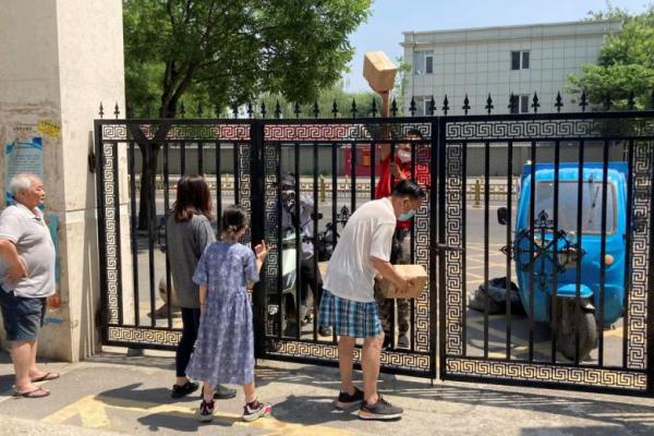 Bendung Covid, Beijing Mendesak Jutaan Warga Tetap Bekerja dari Rumah