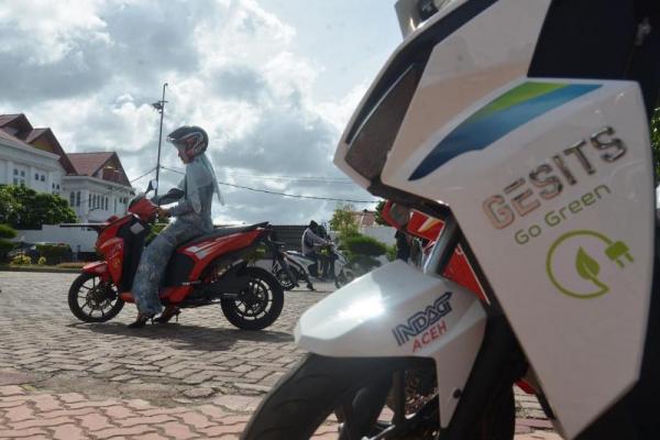 Warga DKI Jakarta Dilatih Teknis Konversi Motor Listrik