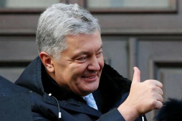 Tengah Diselidiki, Mantan Presiden Ukraina Tinggalkan Negara untuk Pertemuan Politik