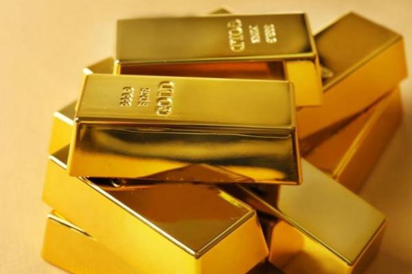 Anjlok, Harga Emas Antam jadi Rp988.000 per Gram