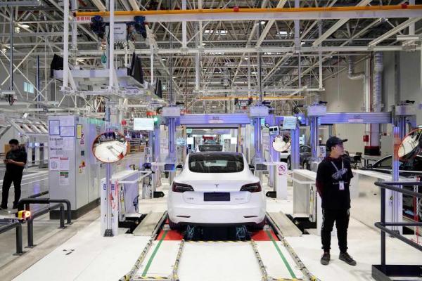 Tesla Akan Bangun Pabrik di India Tapi India Harus Impor Lebih Dulu