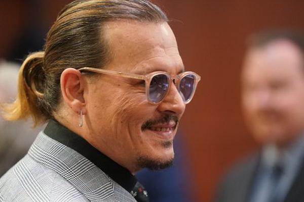 Menang Sidang, Johnny Depp Tetap Bayar Rp 29 Miliar untuk Amber Heard