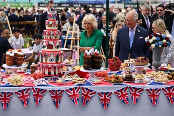 Perayaan Jubilee Ratu Elizabeth Berakhir dengan Pawai dan Makan Besar
