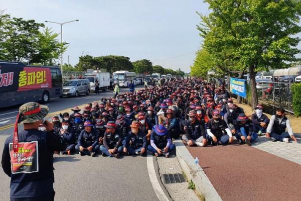 Mogok Pengemudi Truk Korea Selatan Berlanjut, Aktivitas Pelabuhan Melambat