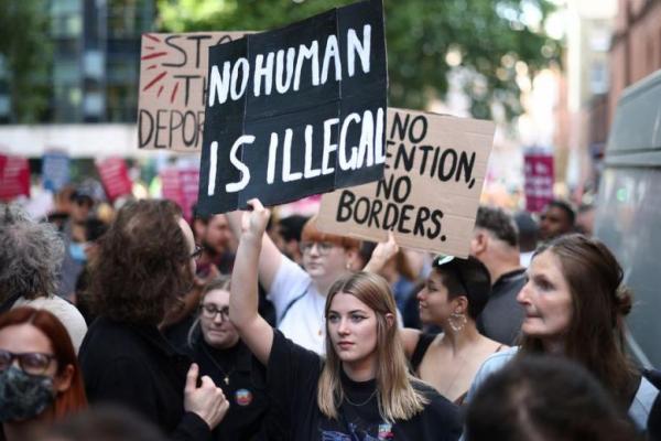 Meski Ditentang, Pengadilan Inggris Izinkan Deportasi Migran ke Rwanda