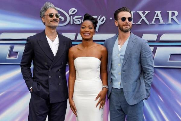 Lightyear, Film Pertama Pixar yang Gagal Memimpin Box Office
