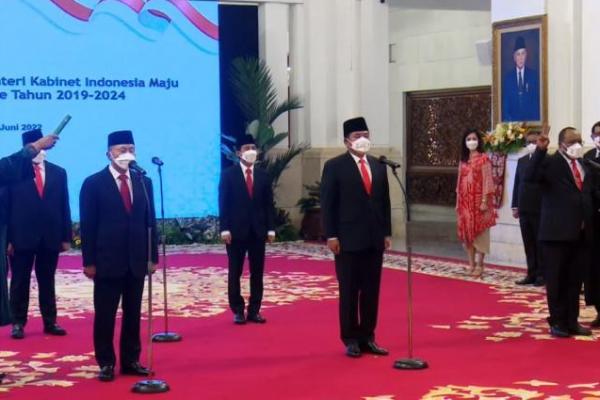 Presiden Lantik  2 Menteri dan 3 Tiga Wakil Menteri Baru