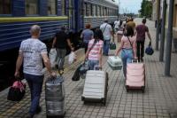 Empat Bulan Perang, Lebih Banyak Warga Ukraina Melarikan Diri