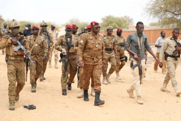 Gelar Operasi Militer, Burkina Faso Minta Warga Mengungsi