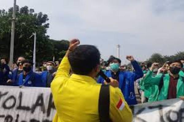 Ada Urusan Lain, Puan Maharani Tidak Temui Massa Aksi di Gedung DPR