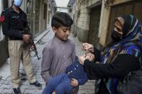 Tim Vaksinasi Polio Pakistan Diserang, 3 Tewas