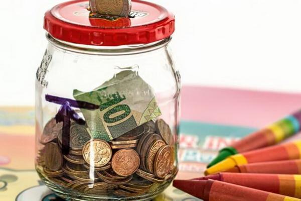 OJK: Total Kerugian Investasi Bodong Bisa Bangun 12.600 Sekolah